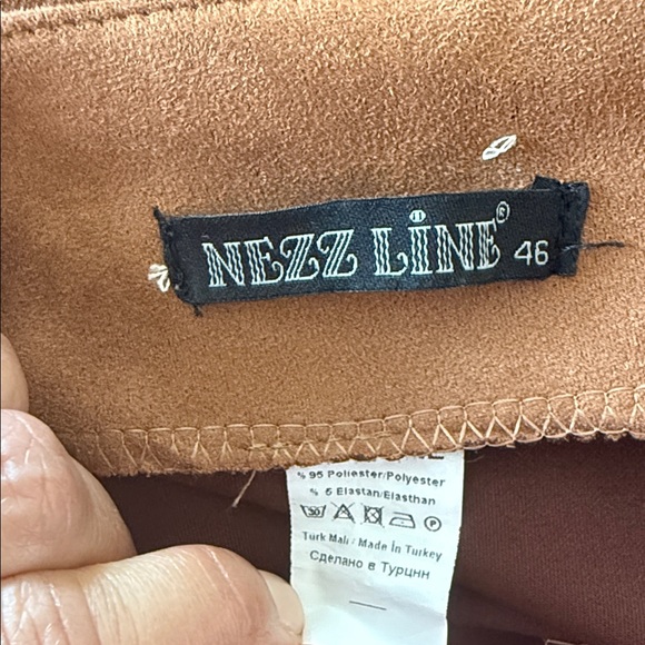 Elegant Asymmetrical Brown set - Picture 12 of 13